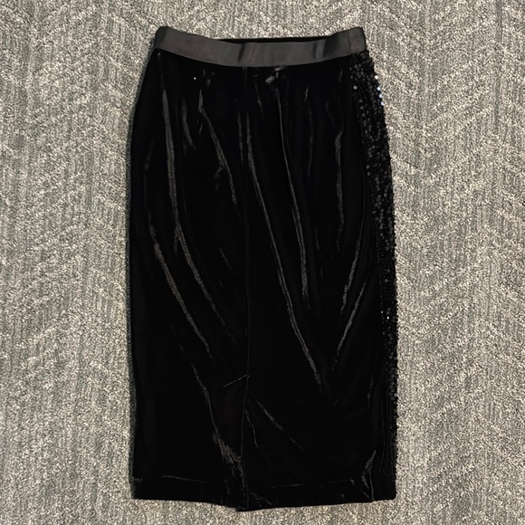Simply Vera Wang Sequin and Velvet Pencil Skirt - Picture 3 of 5